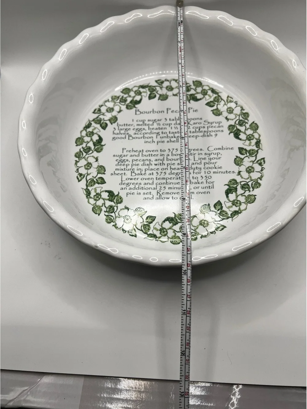 New Paula Deen Bourbon Pecan Pie Recipe Round scalloped Ceramic Baking Plate